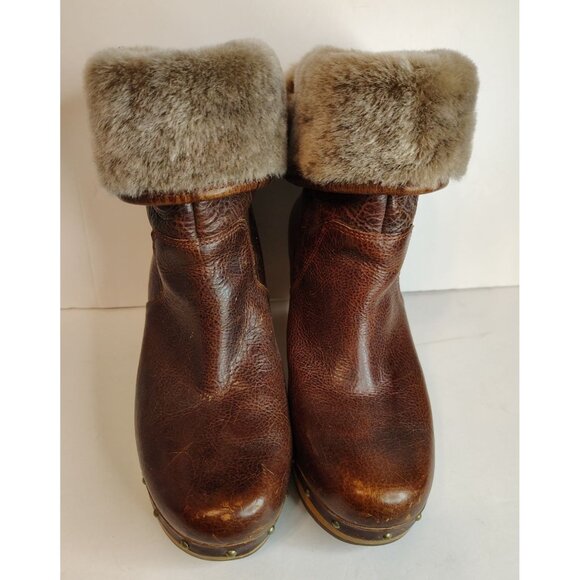 UGG Size 6 Lynnea Chestnut Studded Distressed Clog Boot Foldover Shearling Cuff - Picture 3 of 11